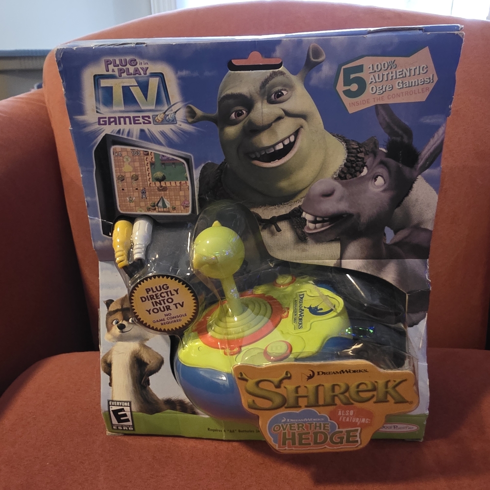 DreamWorks Shrek Plug & Play TV Game - Green and Yellow